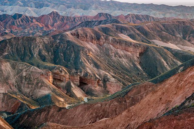奇险灵秀美如画——镜头下的张掖丹霞彩色丘陵