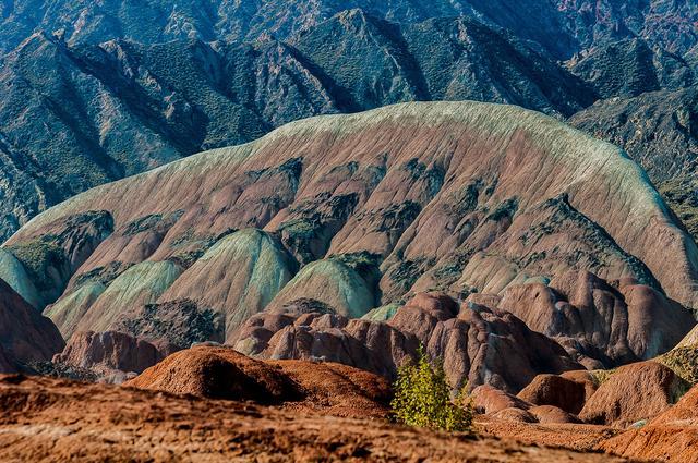 奇险灵秀美如画——镜头下的张掖丹霞彩色丘陵