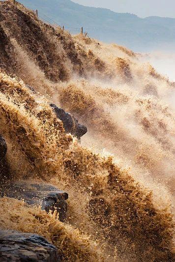 中国到底哪里的瀑布最好看？