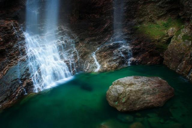 中国到底哪里的瀑布最好看？