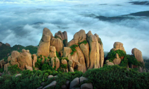 闽之海岸漫行：从宁德太姥山到泉州安平桥；从山海奇观到千年烟火。