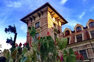 365户外越南行--同行小美女制作的视频非常有感觉噢！