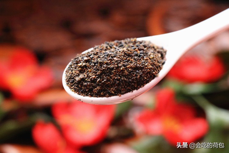 入冬后要常吃黑豆，教你简单做法，不磨豆浆不煮粥，手脚不怕冷