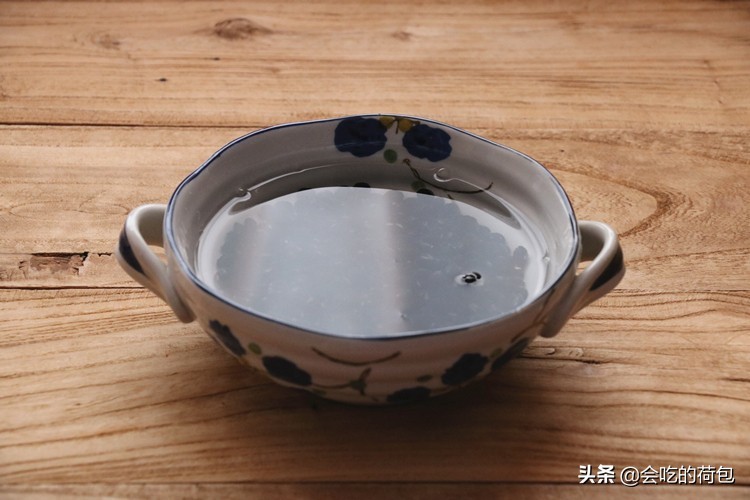 入冬后要常吃黑豆，教你简单做法，不磨豆浆不煮粥，手脚不怕冷