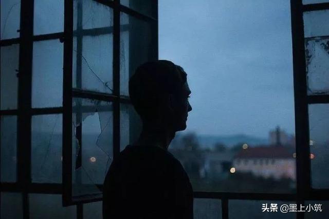 人生本过客，何必惹尘埃