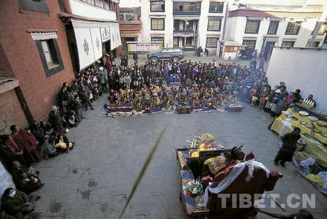 乡愁藏韵：转、转、转——三圈带你转完拉萨老城区