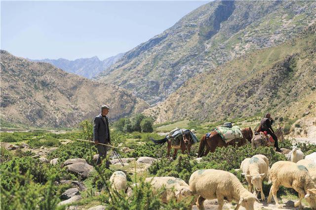 在穿越天山南北的乌孙古道上，徒步的我一路犯错，一路体悟