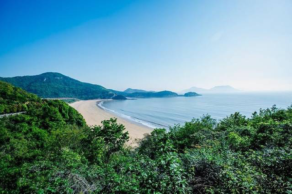「海边玩水」8.22-8.23 清凉象山，水清大战，踏浪月牙沙滩，捉拿寄居蟹，寻欢篝火趴，在行人未至的这片海滩放纵自我！