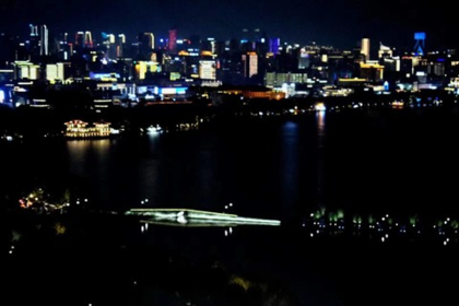 「同城夜爬,活动免费」6.3 周二见:宝石山休闲夜爬交友,俯瞰杭州西湖夜景~