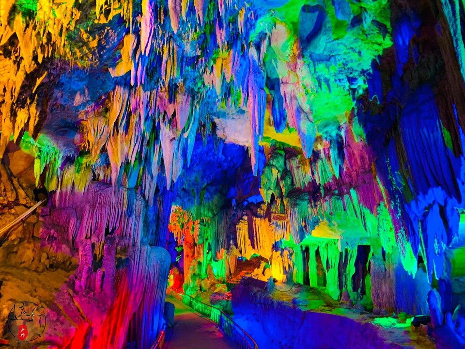 A9EAD68E-1A36-4A3A-B220-D6DAD29ABA99