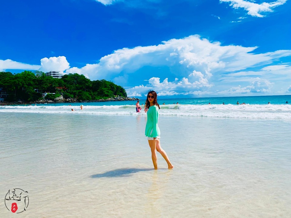 CFEB8BC6-1081-4A5D-8855-3771F2DA367B