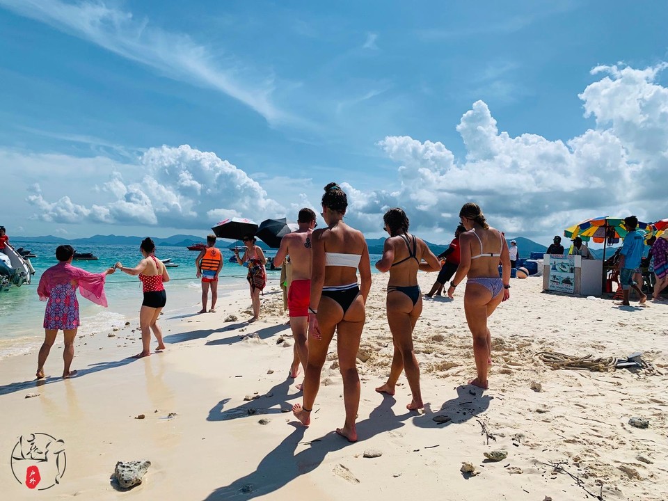 4786CAD8-5B4D-4ED9-BBA6-4AED1C312D63