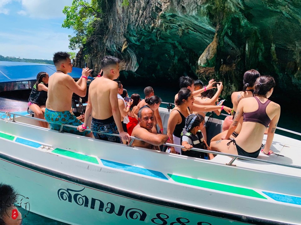 749C06B0-6797-4CE0-A4FC-6E8D145E7C44