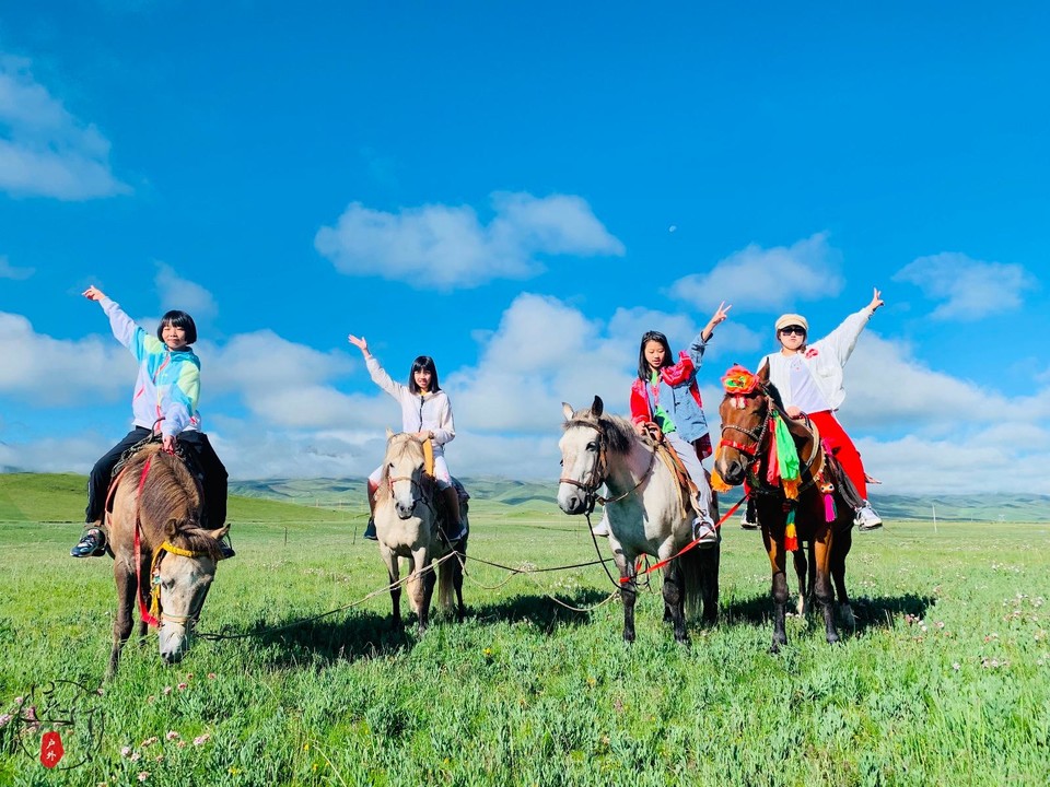 CDB4365F-A46F-4687-BCBA-D9DAE40A54EE