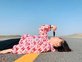 B85D4F82-37F7-499A-B997-5F38E182D9C7