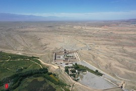 DDD4F5AF-19D8-42A7-B1BD-183E0B99E037