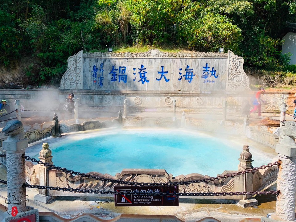 CEFD4048-477C-4F89-933B-46D429D53905