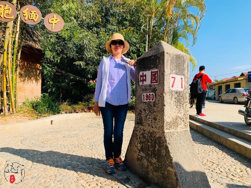 BCB8453D-51A9-48C6-B2C8-F5608500CED8