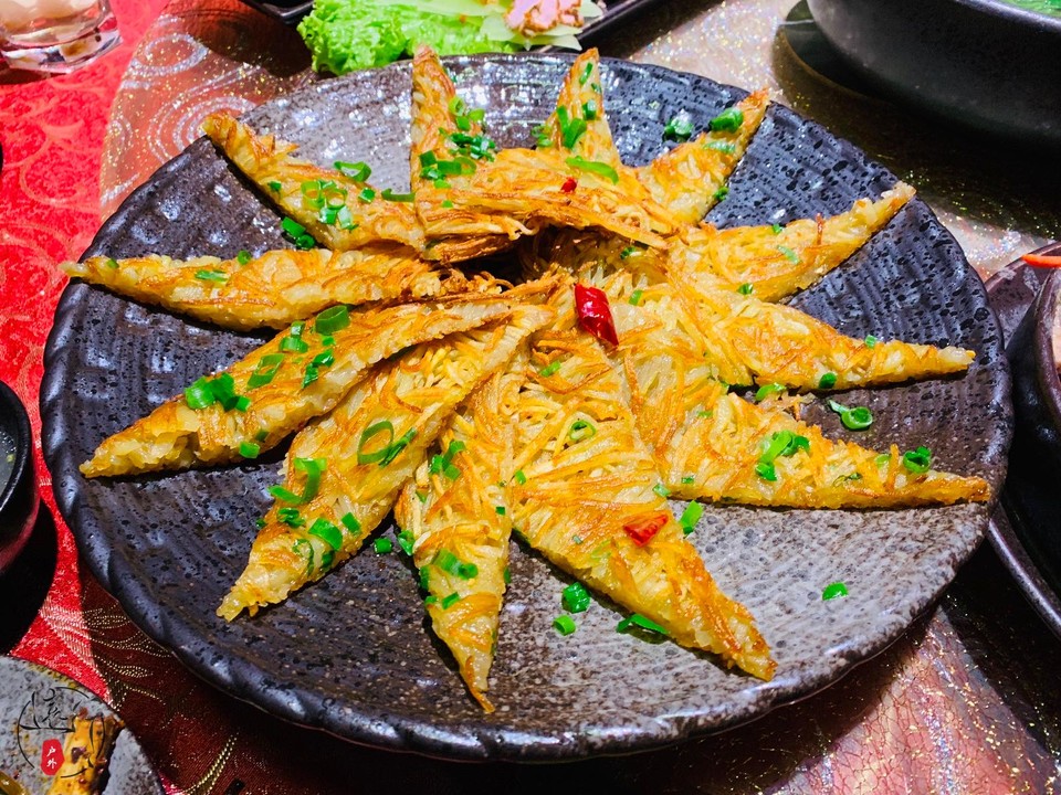 F2C695F4-D48F-4BCB-B3D9-F8D796D33200