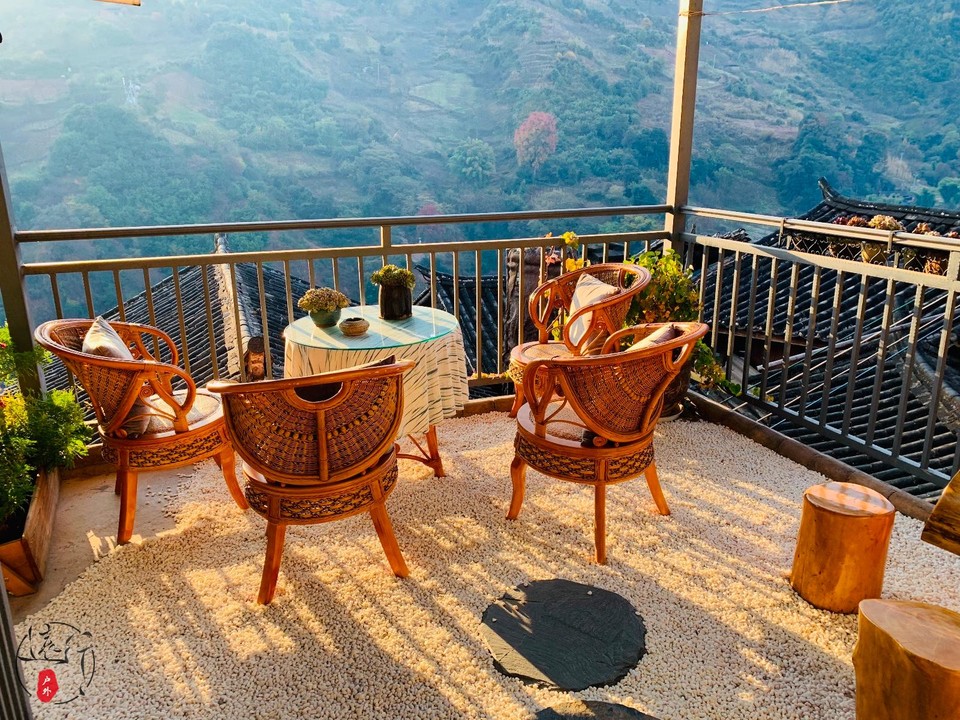 6C83E79C-434D-4CC1-96E6-7C6706382744