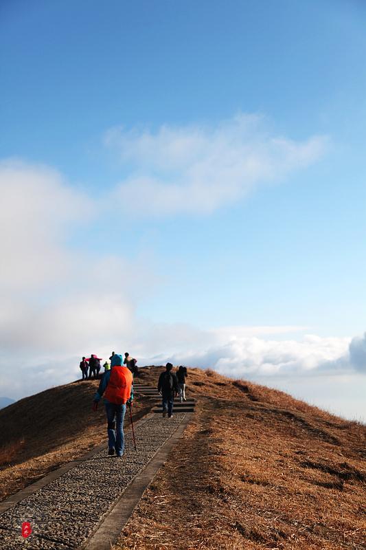 wKgBs1aRL-SAeM4_AAmm2HyEA7s81