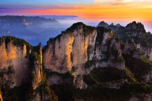 【飞跃南太行】八百里巍巍太行山、绝壁雄心、登顶王莽岭、探访悬崖上的村庄郭亮村【公司长线团建计划】