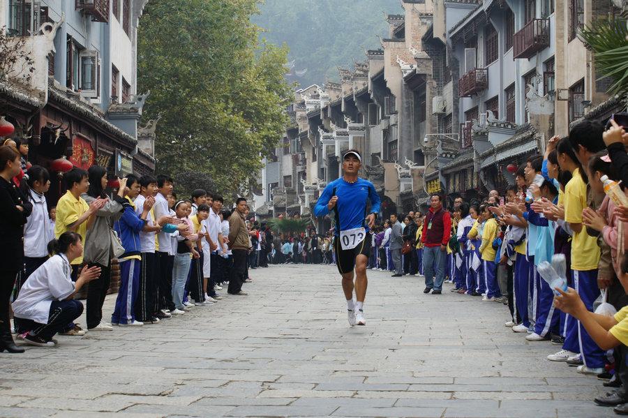 贵州环雷公山超100公里跑国际挑战赛