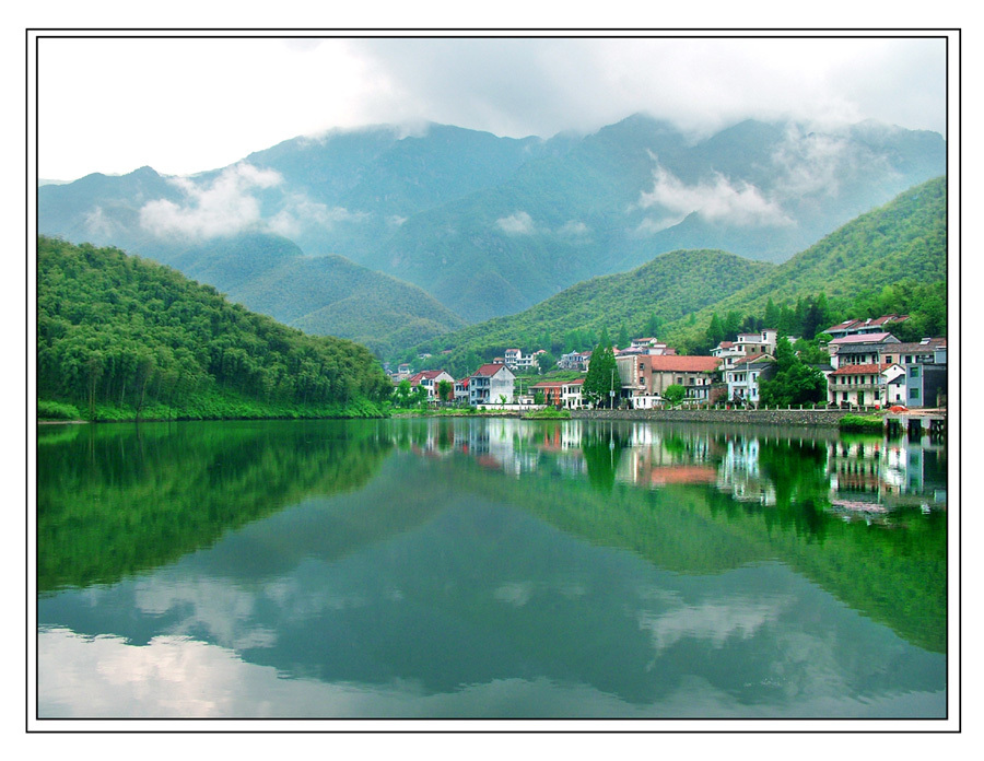 “白茶杯”2015年浙江省美丽乡村山地跑（马拉松）（安吉溪龙站)