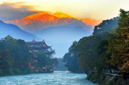 成都•都江堰双遗马拉松赛