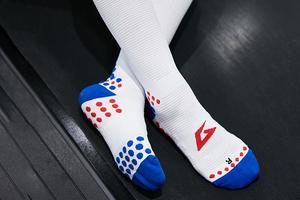 MSW806长筒肌动3D豆长筒梯度压缩袜马拉松越野跑步袜防滑减震毛巾底运动袜