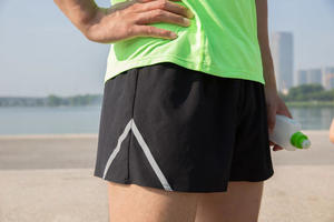 男士黑色超轻速干跑步运动休闲短裤 M码