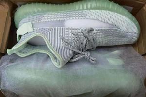 【Yeezy同款】果冻飞织椰子鞋350v2 男 休闲运动鞋