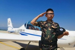 机场特勤组丨3.23周六1日全装备机场反恐警训+舰载机模拟飞行（儿童单飞）