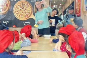 5.25 /6.16 室内高人气遛娃首选 | 外教带娃做披萨