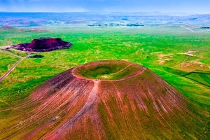 国庆2日｜火山露营｜乌兰哈达火山群-探秘6000万年前火山遗迹-外太空星球般视觉