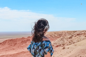 清明3天｜二连浩特｜打卡小众网红线路の火山草原-大红山-二连国门-中蒙边境-大石架 