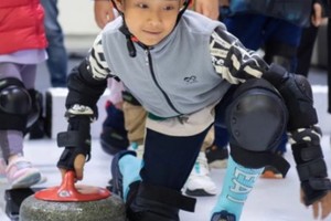 周末半日营【冰壶逐梦·向阳而生】走进国家级运动管理中心，冰壶运动综合体验