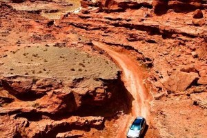 国庆5日｜蒙中环线·渡阴山｜重走昭君出塞路丨越野车穿越内蒙黑独山+鸡鹿塞+库布齐沙漠千岛湖+涝利海+独家38人小团