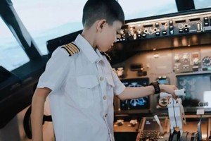 【蓝天解码一日】9.13/21/27/10.18/26真机零距离|陆地迫降滑梯逃生+水上迫降逃生+民航大学+机长同款