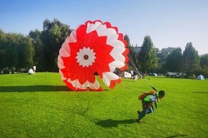 志愿北京8h【小伞兵训练】10.2/4/5/6学习飞行原理与气象知识，体验模拟跳伞、着陆滑翔，掌握安全技能 