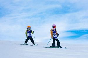 崇礼-万龙站【华北Top1，高品高配】专业导育体系+资深课程教练，这个雪季，我们继续“雪”液沸腾！