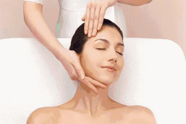 9元抢原价425元安琪精致保养护理套餐,脸部精护 纯色美甲 背部护理~1