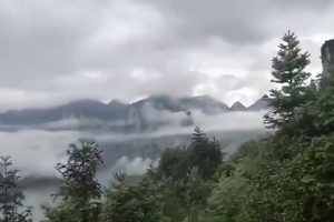 恩施大峡谷  雨后云海