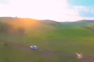 坝上草原 越野车深入