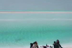 西北"马尔代夫" 吉乃尔湖