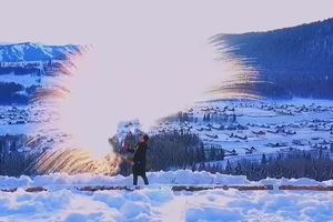 泼水成冰，冬季专属体验，北疆的冬天