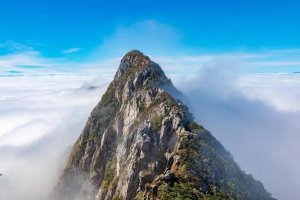 【刀锋挑战】穿越广东K2龙斗峰，韶关秘境第一险峰