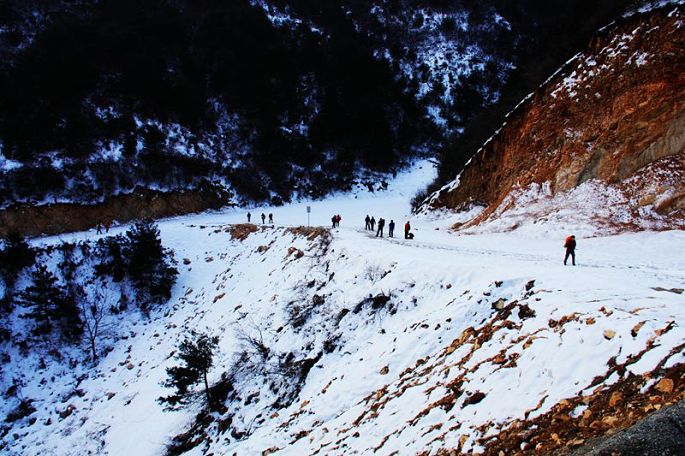 新丝路户外云横秦岭雪拥蓝关秦岭千年蓝关古道休闲摄影一日游