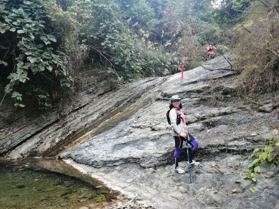 Da9ZguIJ7M5Y1wusChtb-74iIsLIiTMElSN-xqvXiMhygU0jUIXk1zTHNKLuZ1v8