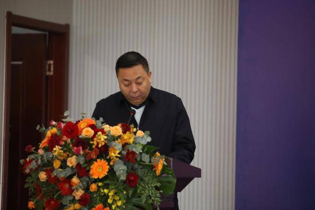 西安市体育局副局长徐岗发言